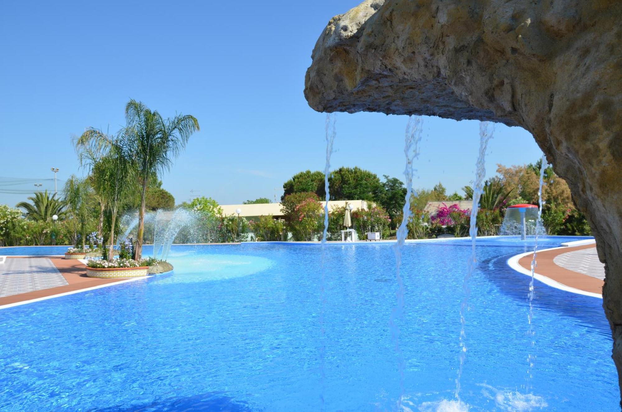 Alessidamo Club Metaponto Hotel Luaran gambar