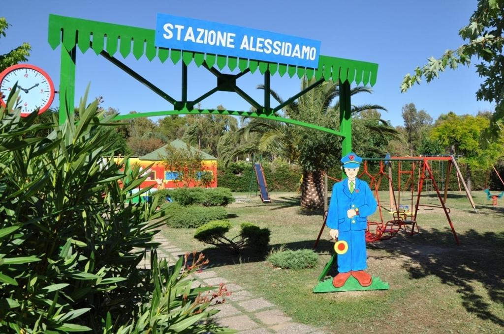 Alessidamo Club Metaponto Hotel Luaran gambar