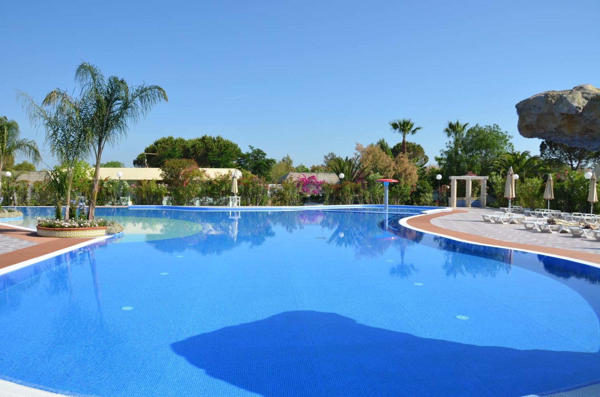 Alessidamo Club Metaponto Hotel Luaran gambar
